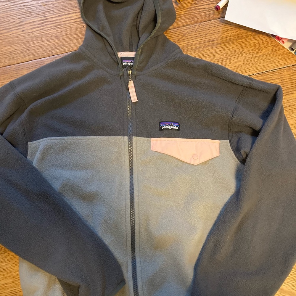 Patagonia Two-Tone Fleece Jacket with Pink Accent girls 10 M